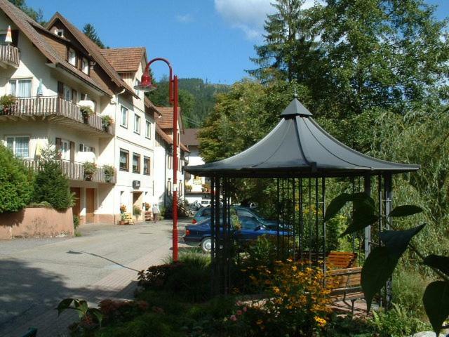 Adieu Alltag: Pension Oesterle Im Schwarzwald Schonmunzach Exterior photo